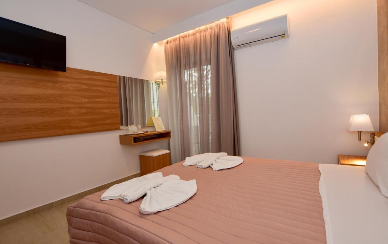 Hotel Aghas Paleochora Екстериор снимка