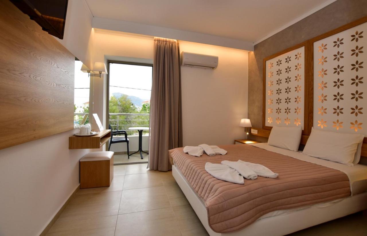 Hotel Aghas Paleochora Екстериор снимка