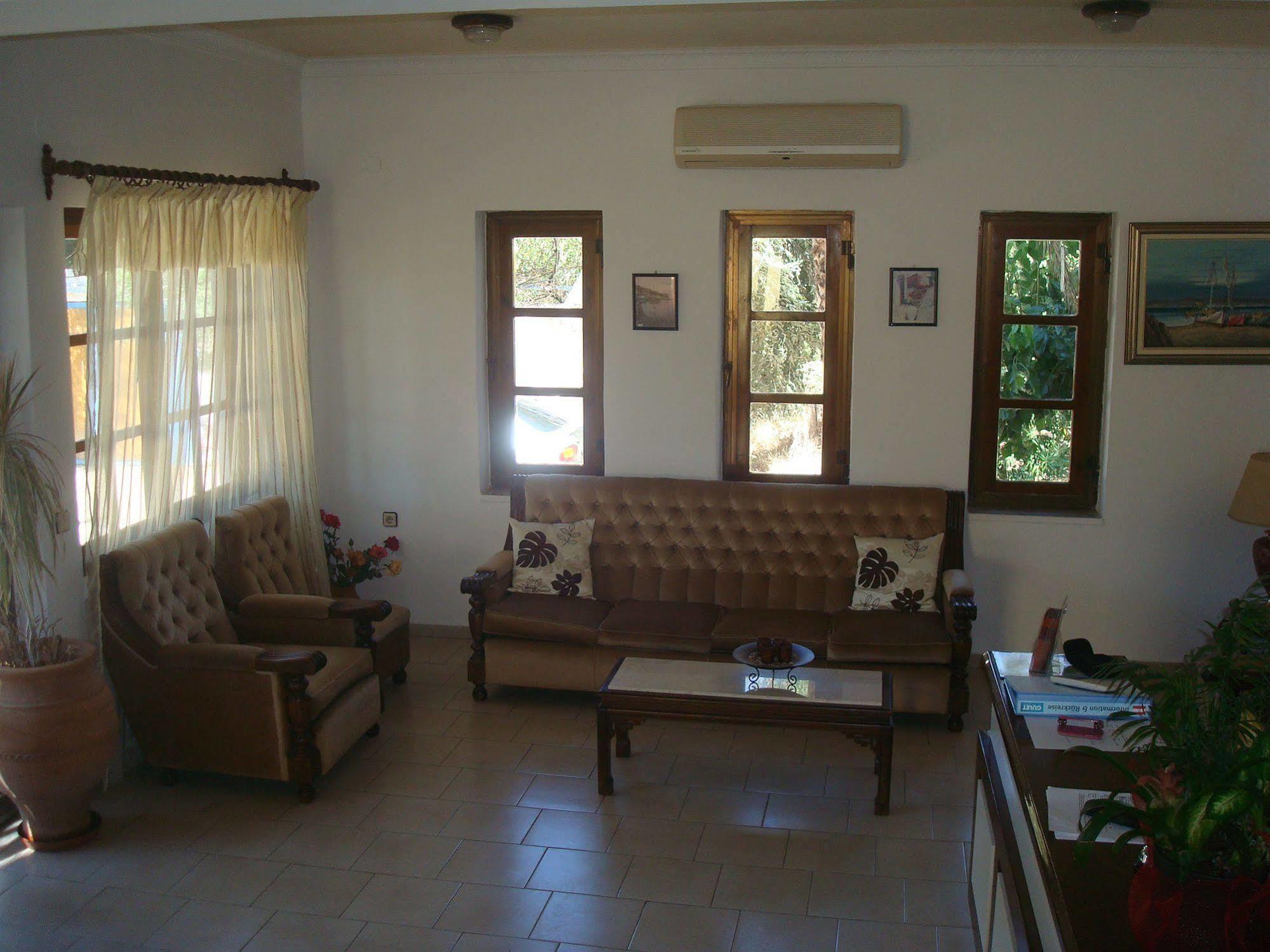 Hotel Aghas Paleochora Екстериор снимка